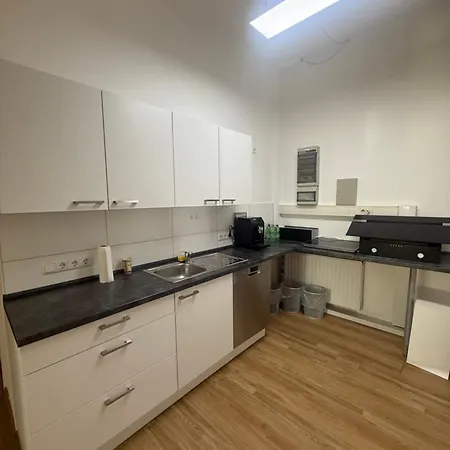 Apartment 1zimmer-3personen - Gemeinschats-kueche - Gemeinschafts Bad Wc